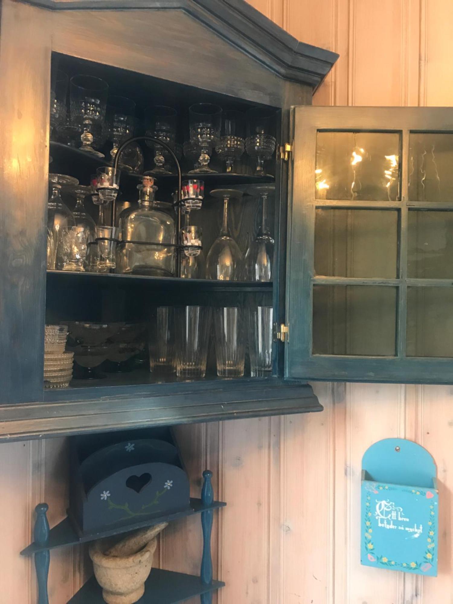 Appartement Charmigt Aeldre Hus, Laddbox 22 Kw, 5 Bil-minuter Bad Strömstad