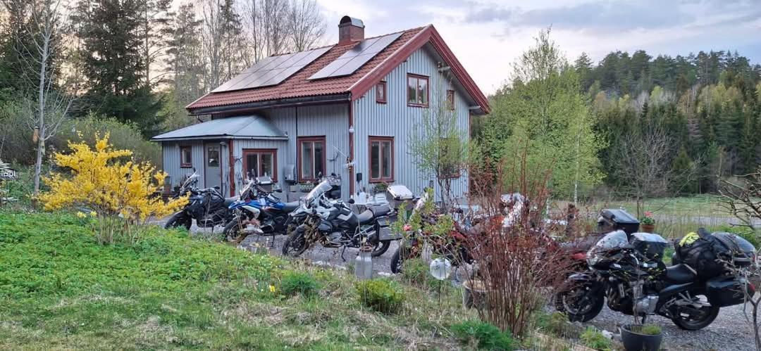 Appartement Charmigt Aeldre Hus, Laddbox 22 Kw, 5 Bil-minuter Bad Strömstad